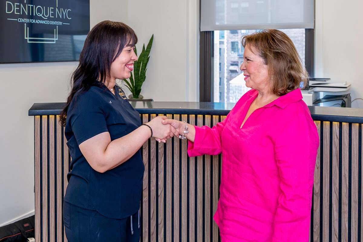 Assistant Meeting a New Patient